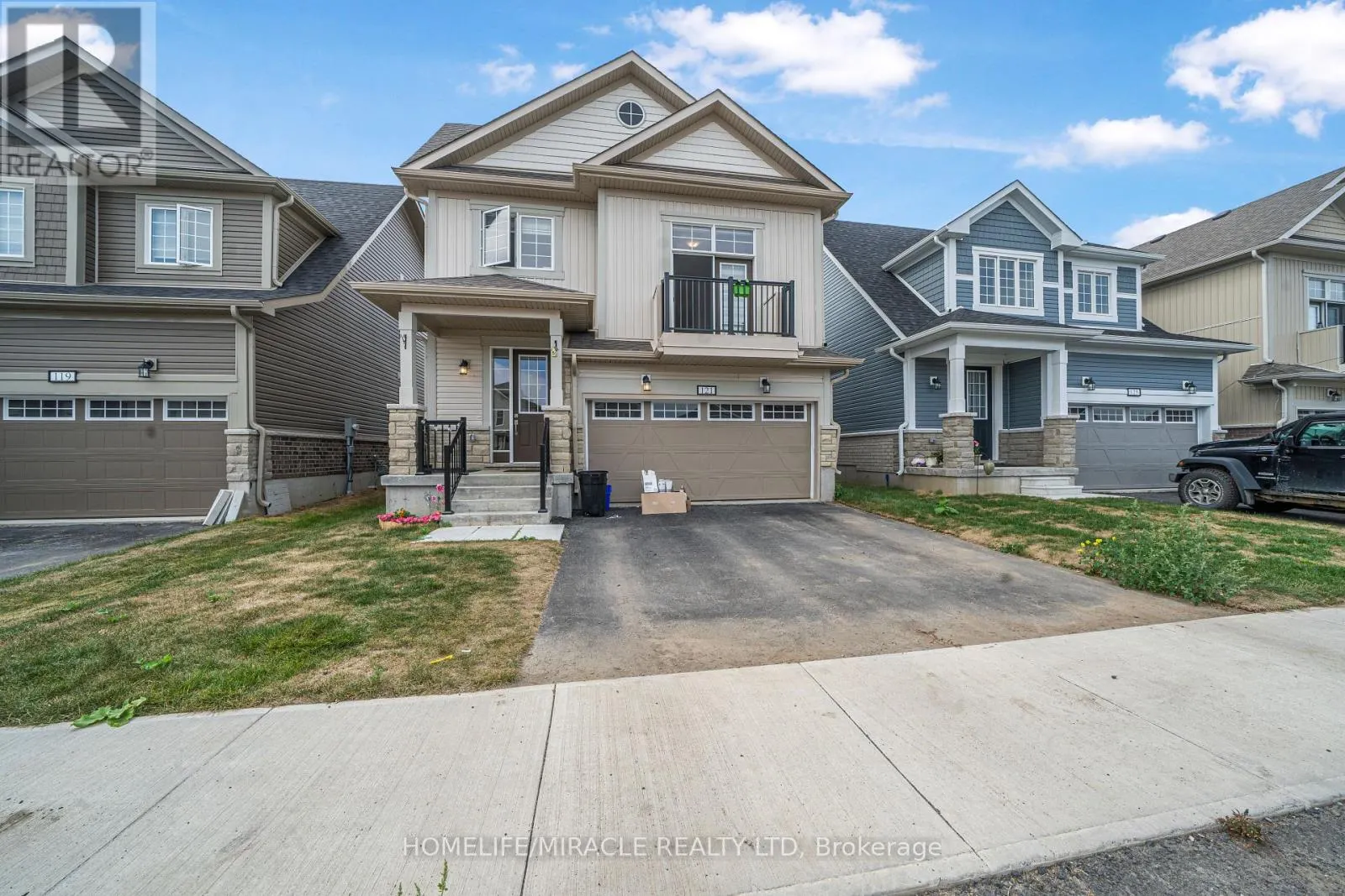 121 OAKMONT DRIVE