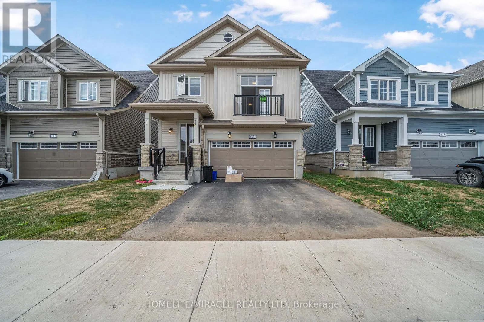 121 OAKMONT DRIVE
