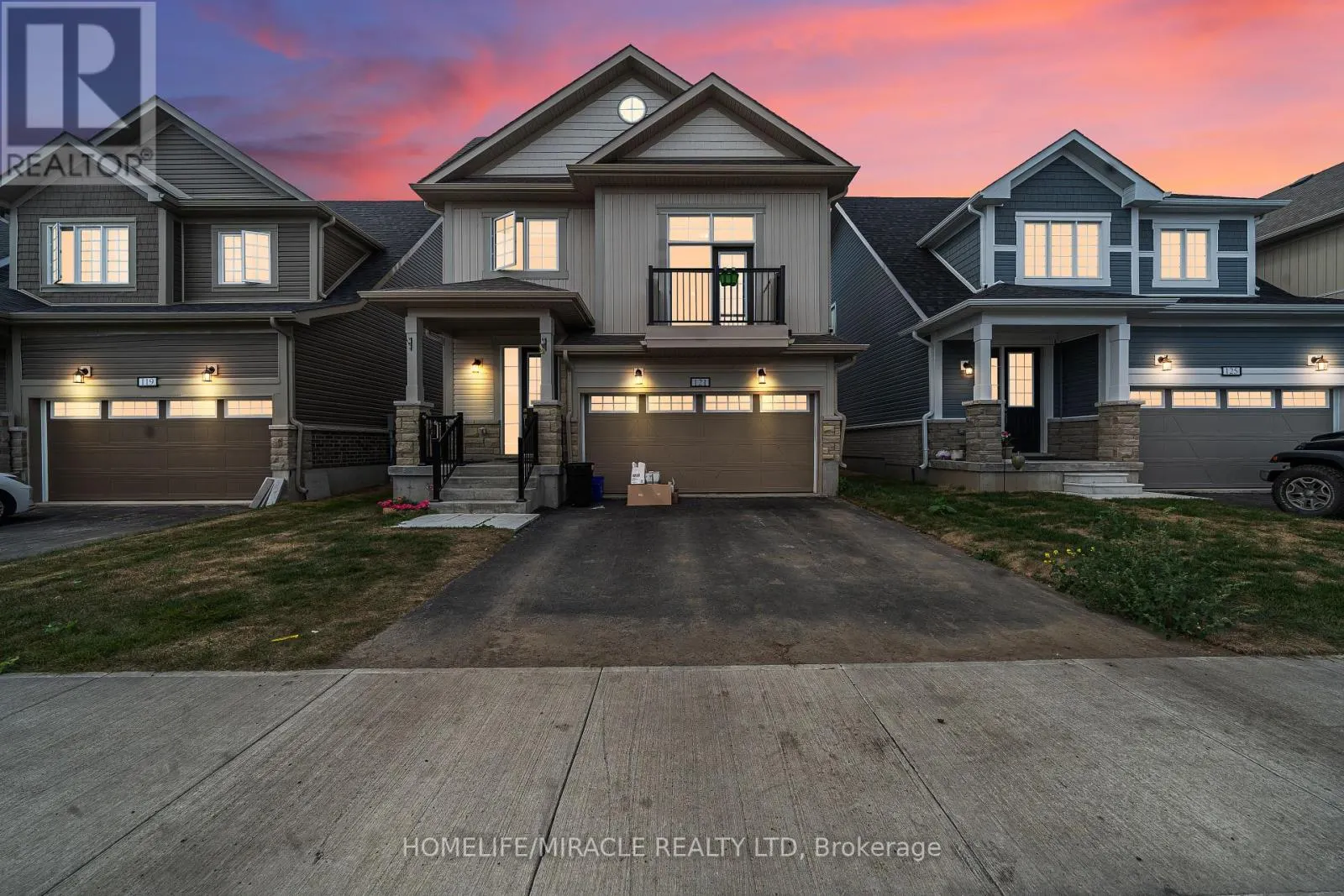 121 OAKMONT DRIVE