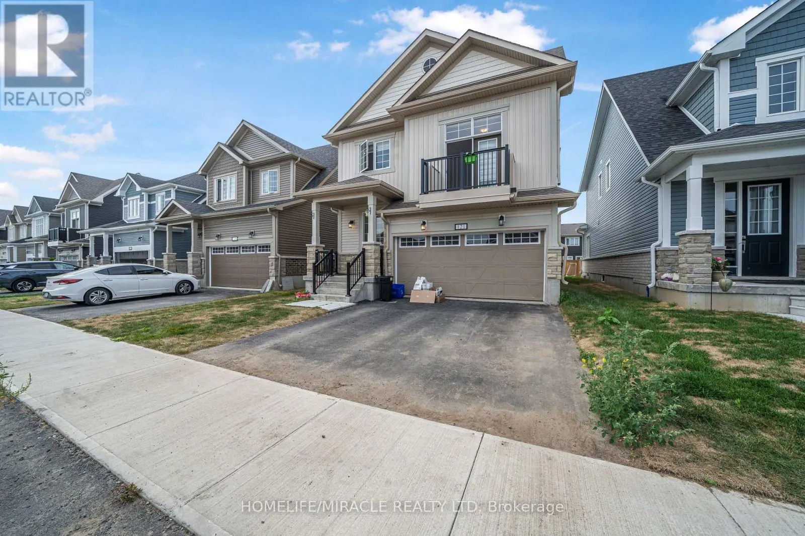 121 OAKMONT DRIVE