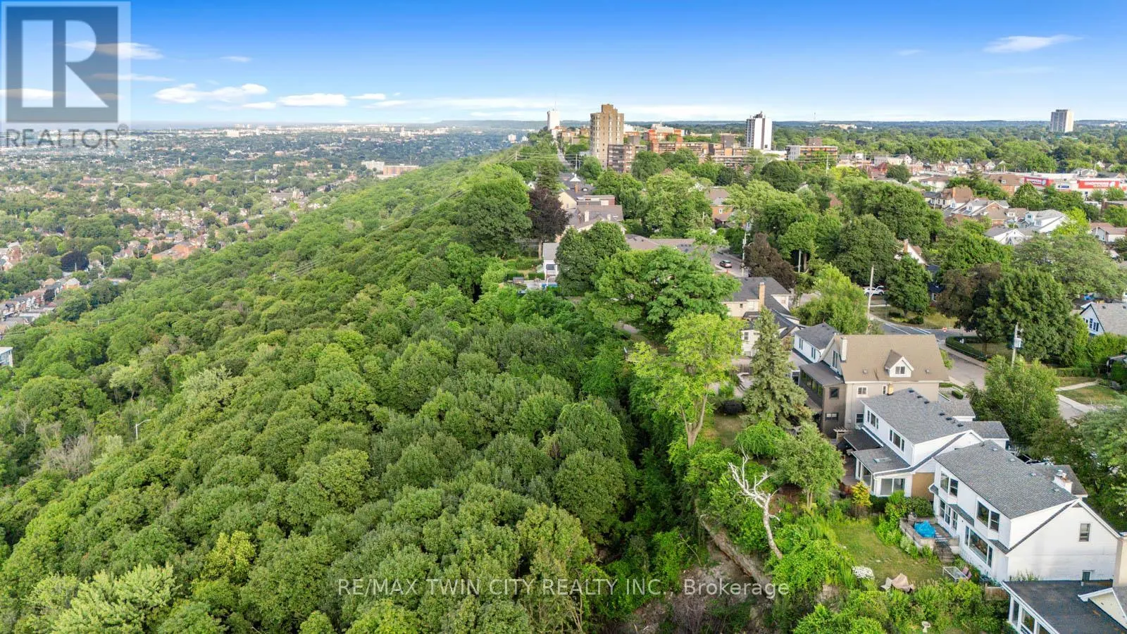 47 MOUNTAIN PARK AVENUE