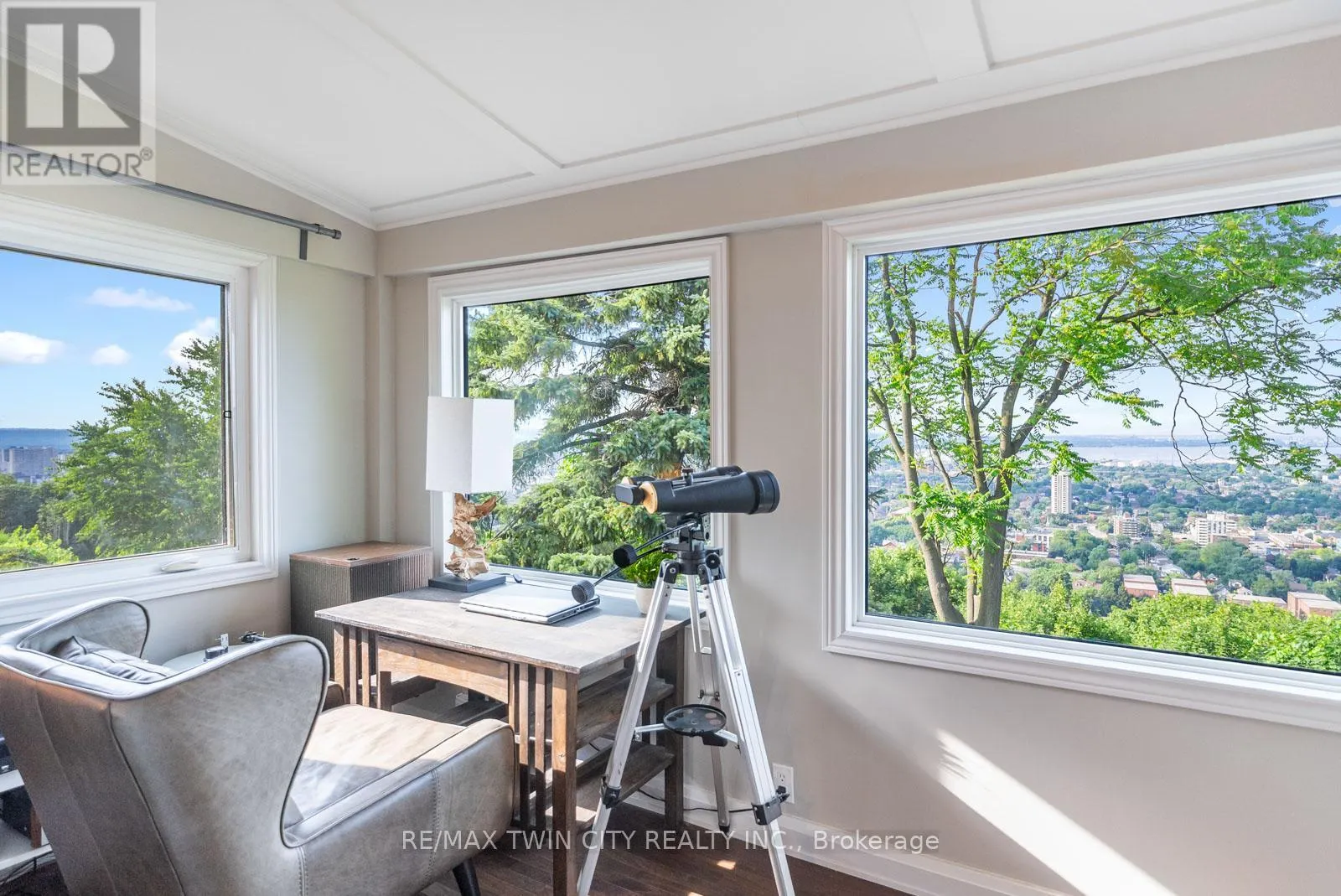 47 MOUNTAIN PARK AVENUE