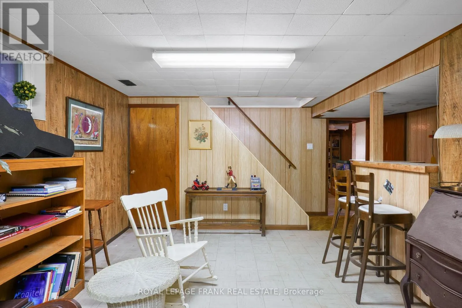 308 COTTONWOOD DRIVE