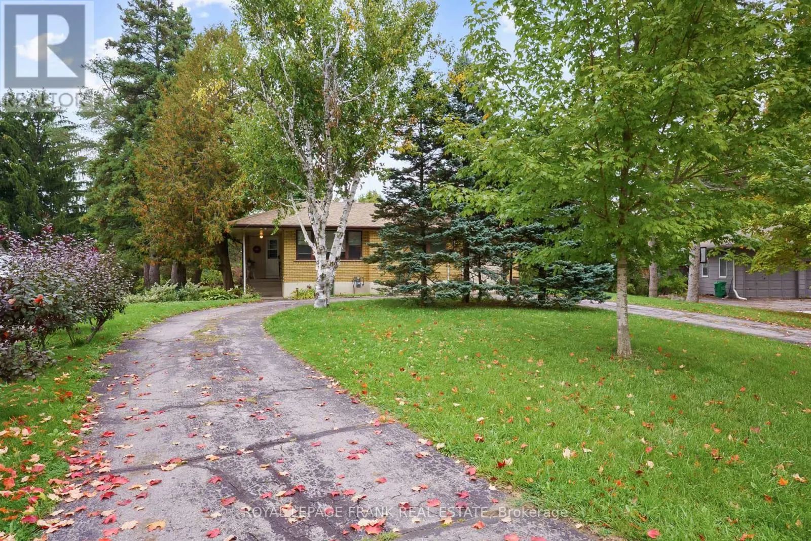 308 COTTONWOOD DRIVE
