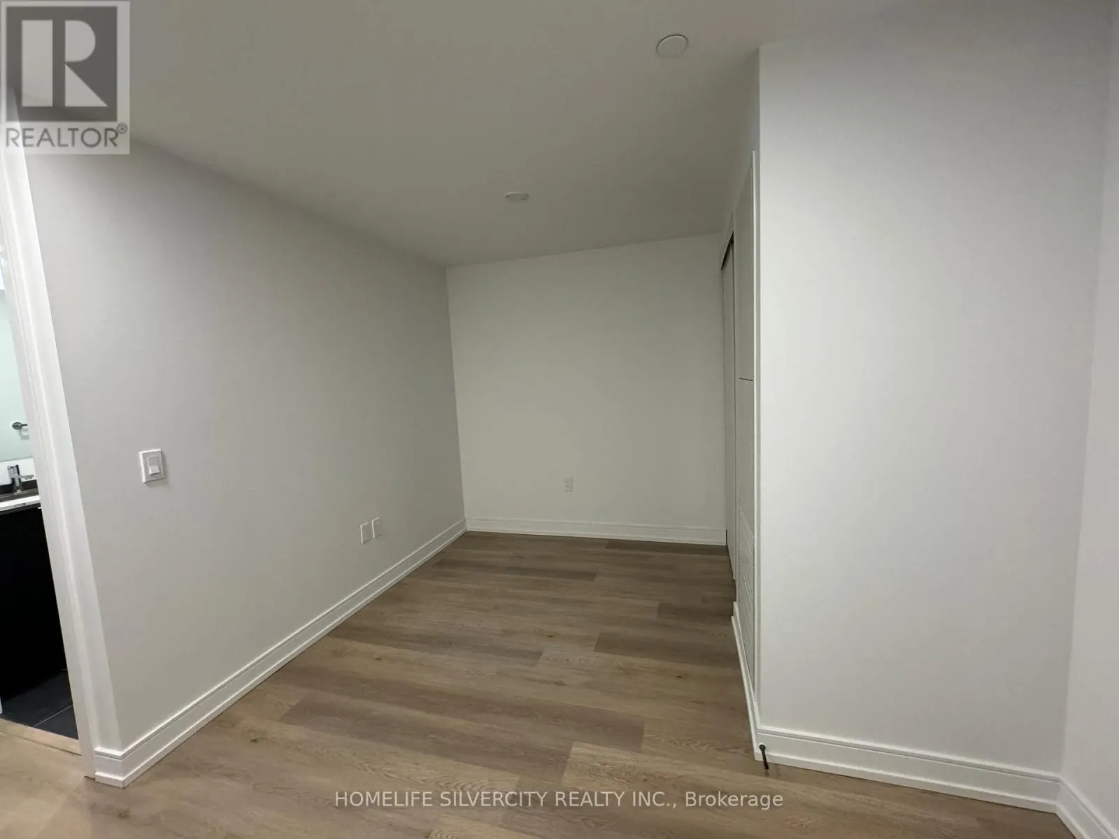 406 - 1 JARVIS STREET