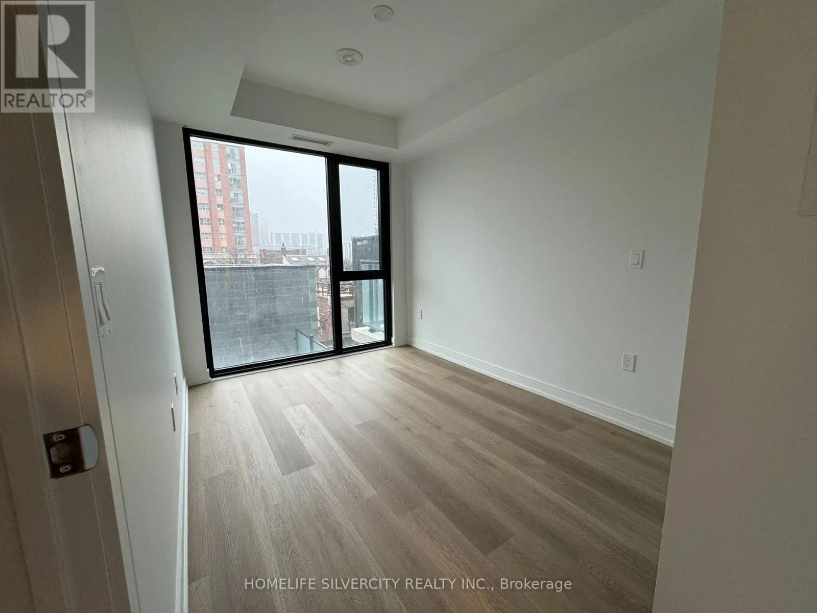 406 - 1 JARVIS STREET