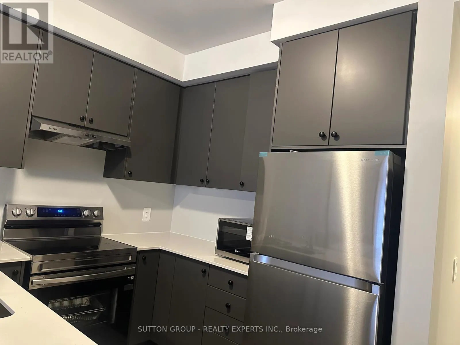 14 - 10 SOUTH CREEK DRIVE