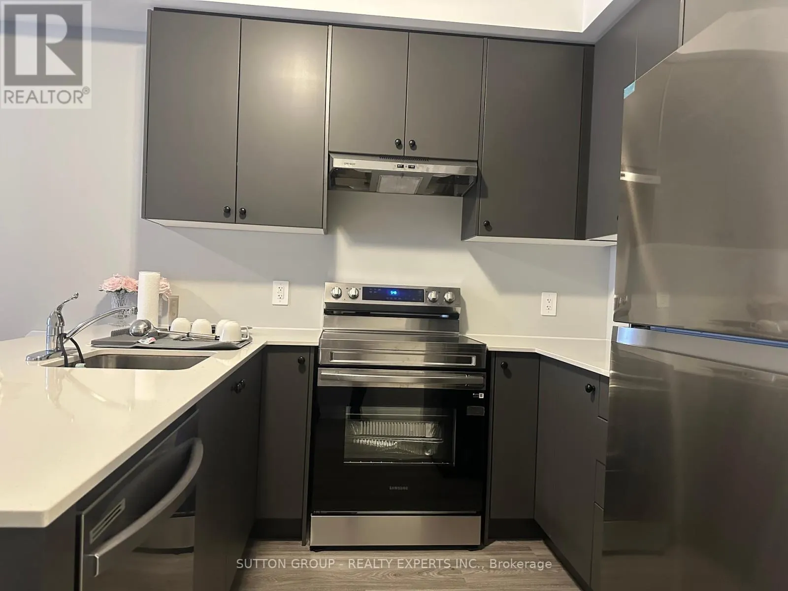 14 - 10 SOUTH CREEK DRIVE