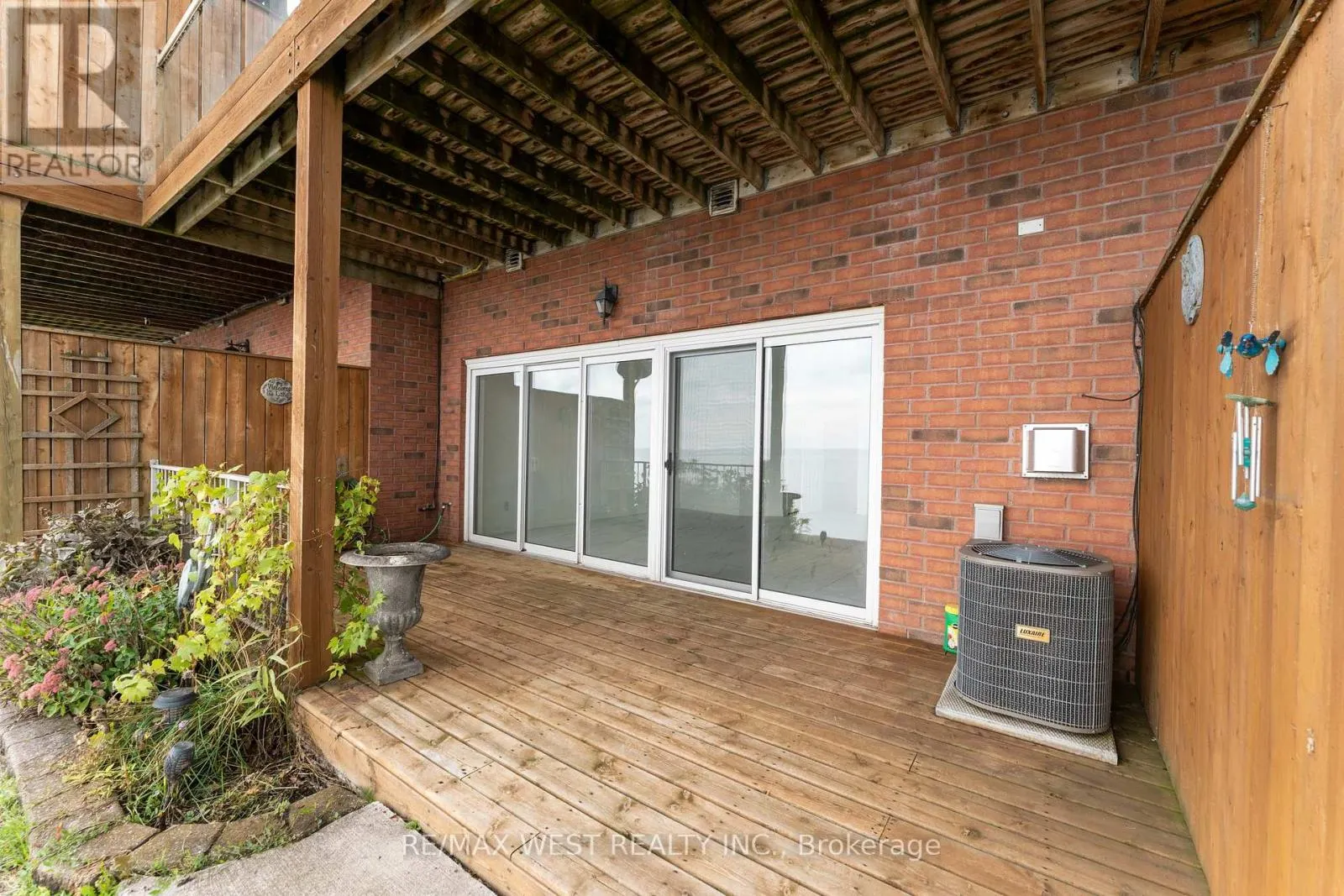 3 - 114 BROWN STREET