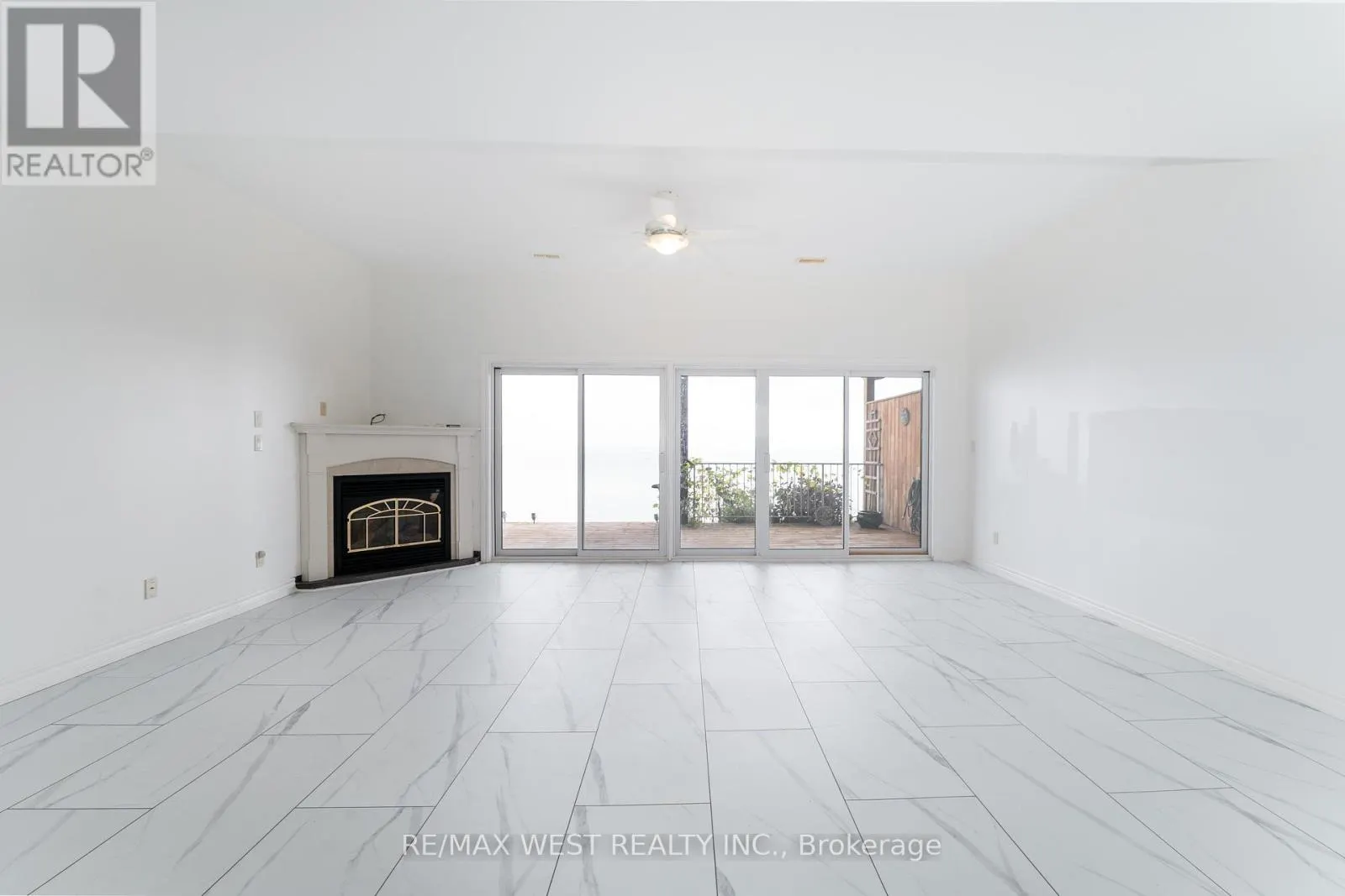 3 - 114 BROWN STREET