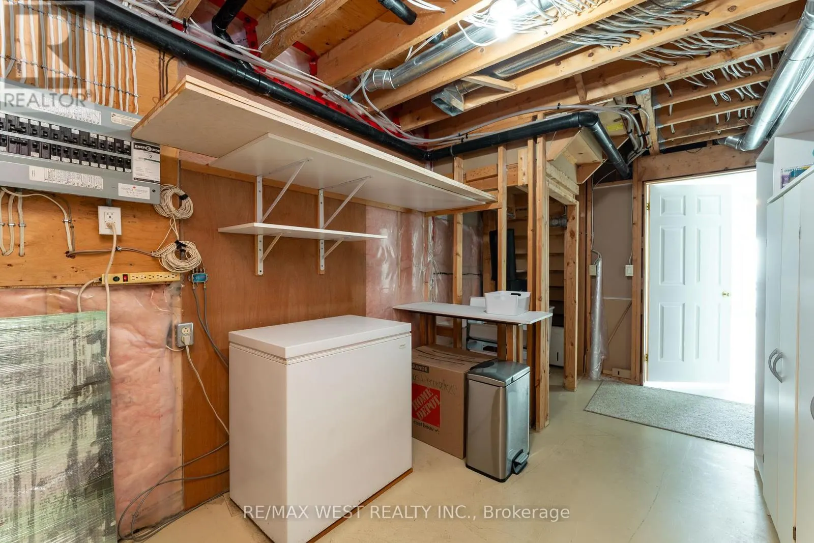 3 - 114 BROWN STREET