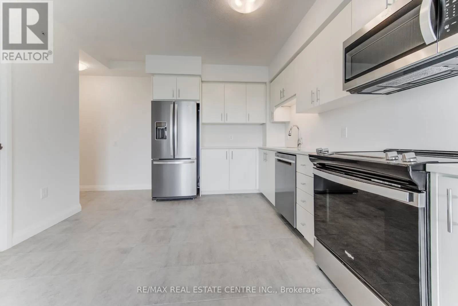 1003 - 93 ARTHUR STREET S