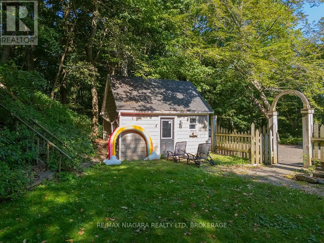 10187 LAKESHORE ROAD W