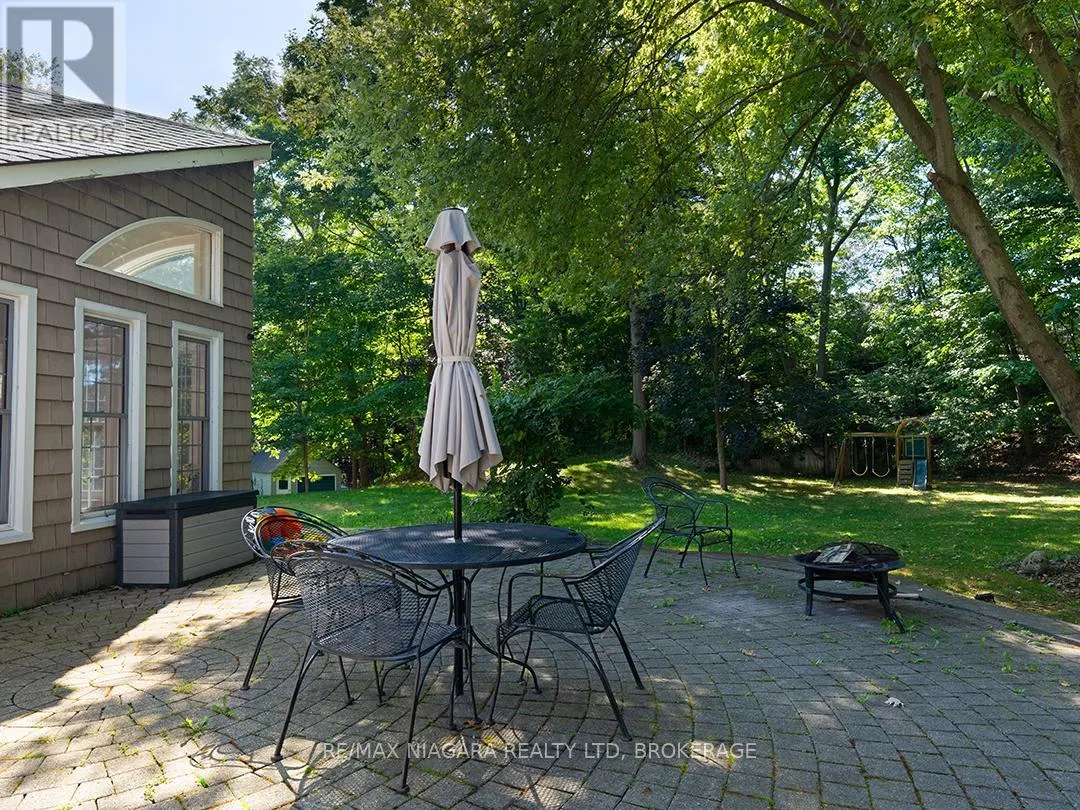 10187 LAKESHORE ROAD W