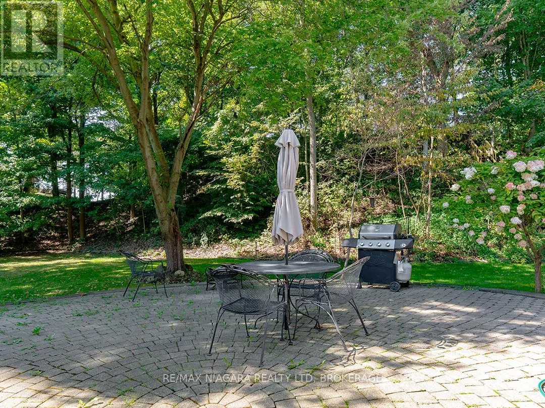10187 LAKESHORE ROAD W