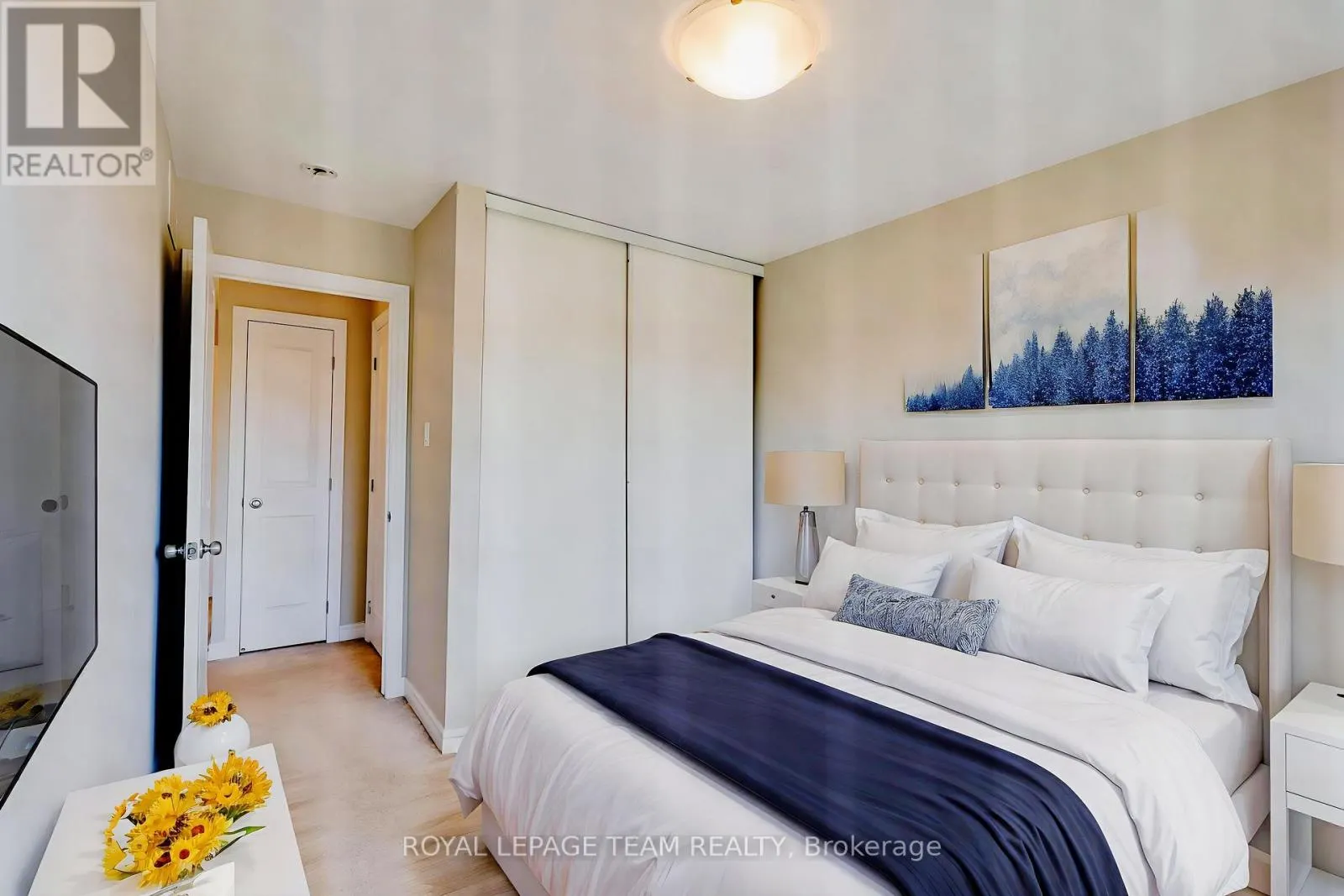 233 KIMPTON DRIVE