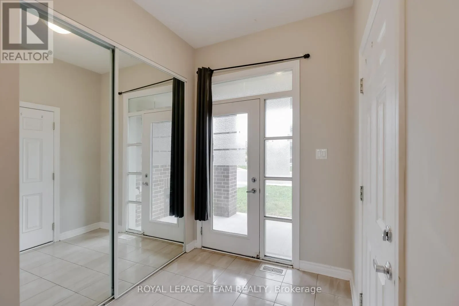 233 KIMPTON DRIVE