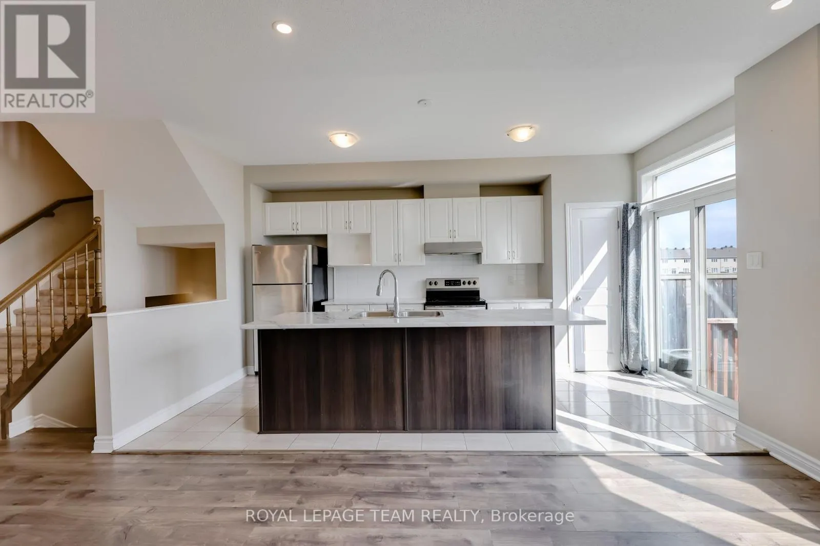 233 KIMPTON DRIVE