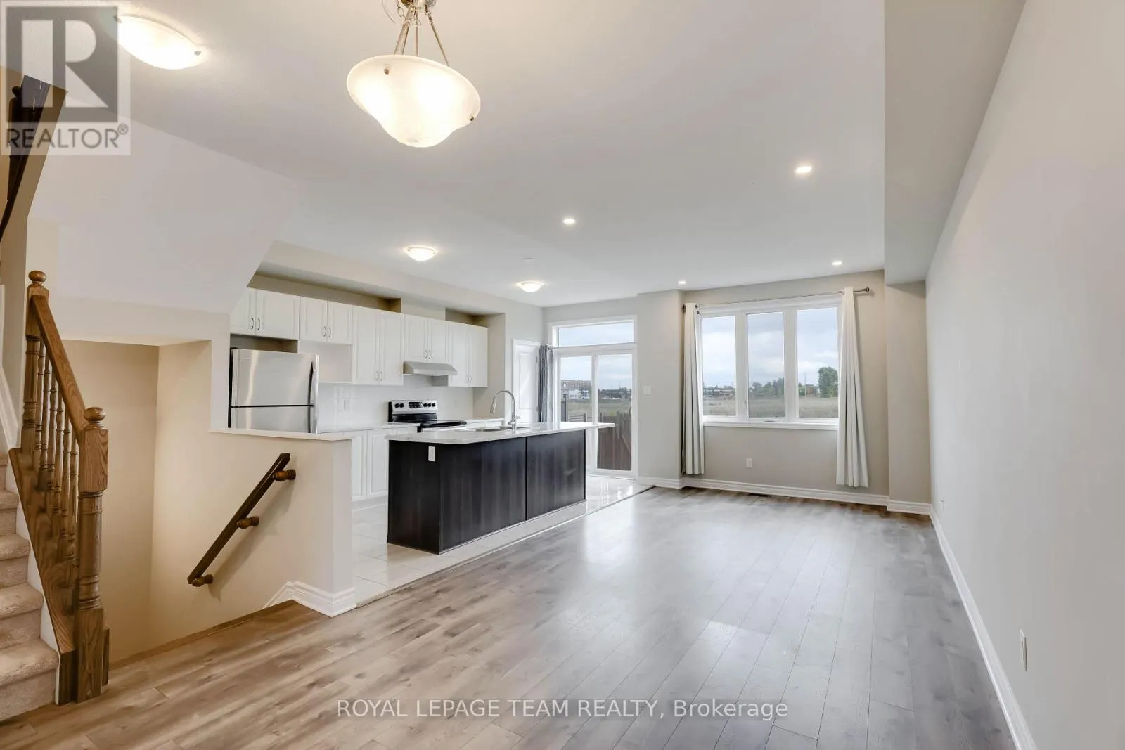 233 KIMPTON DRIVE