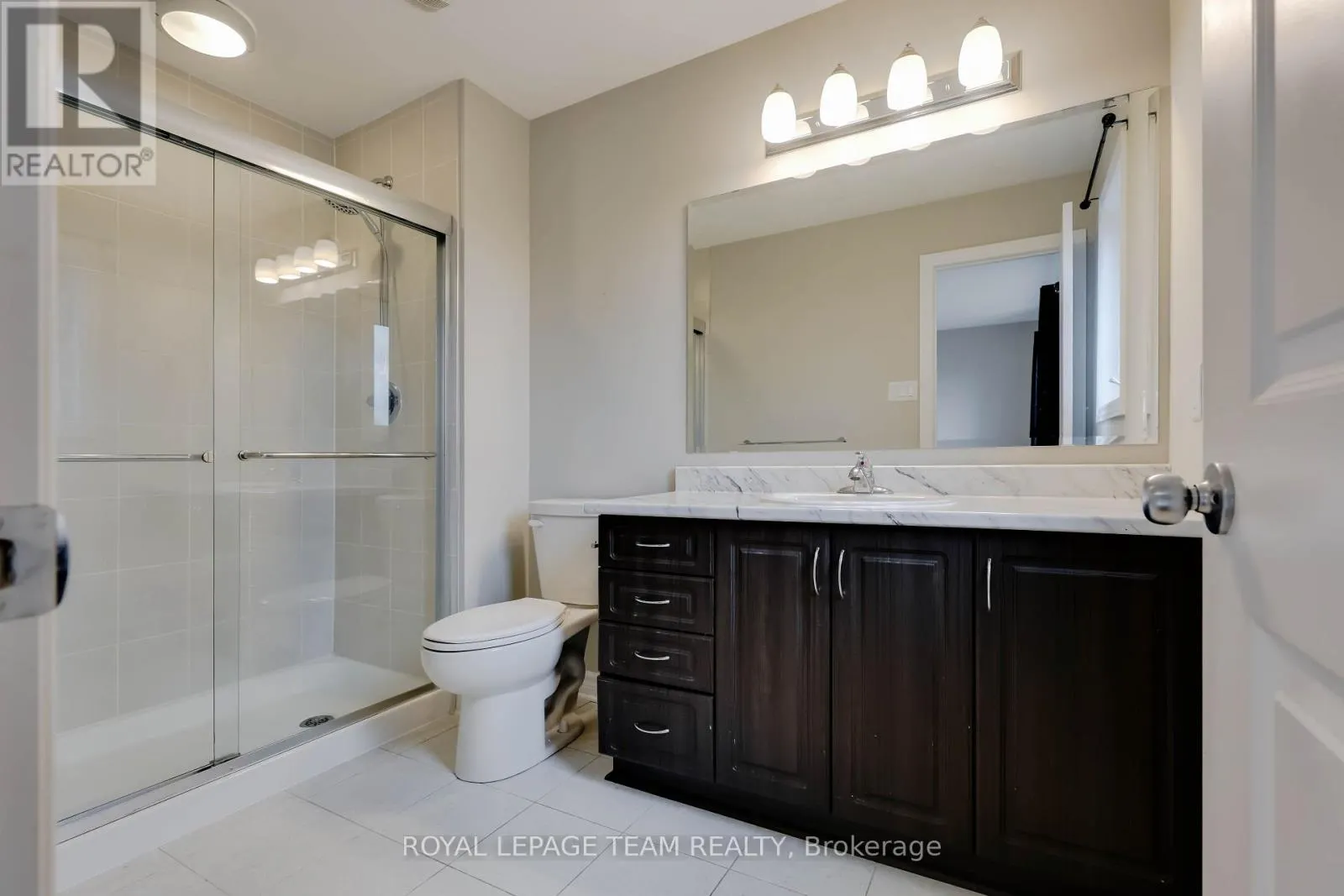 233 KIMPTON DRIVE