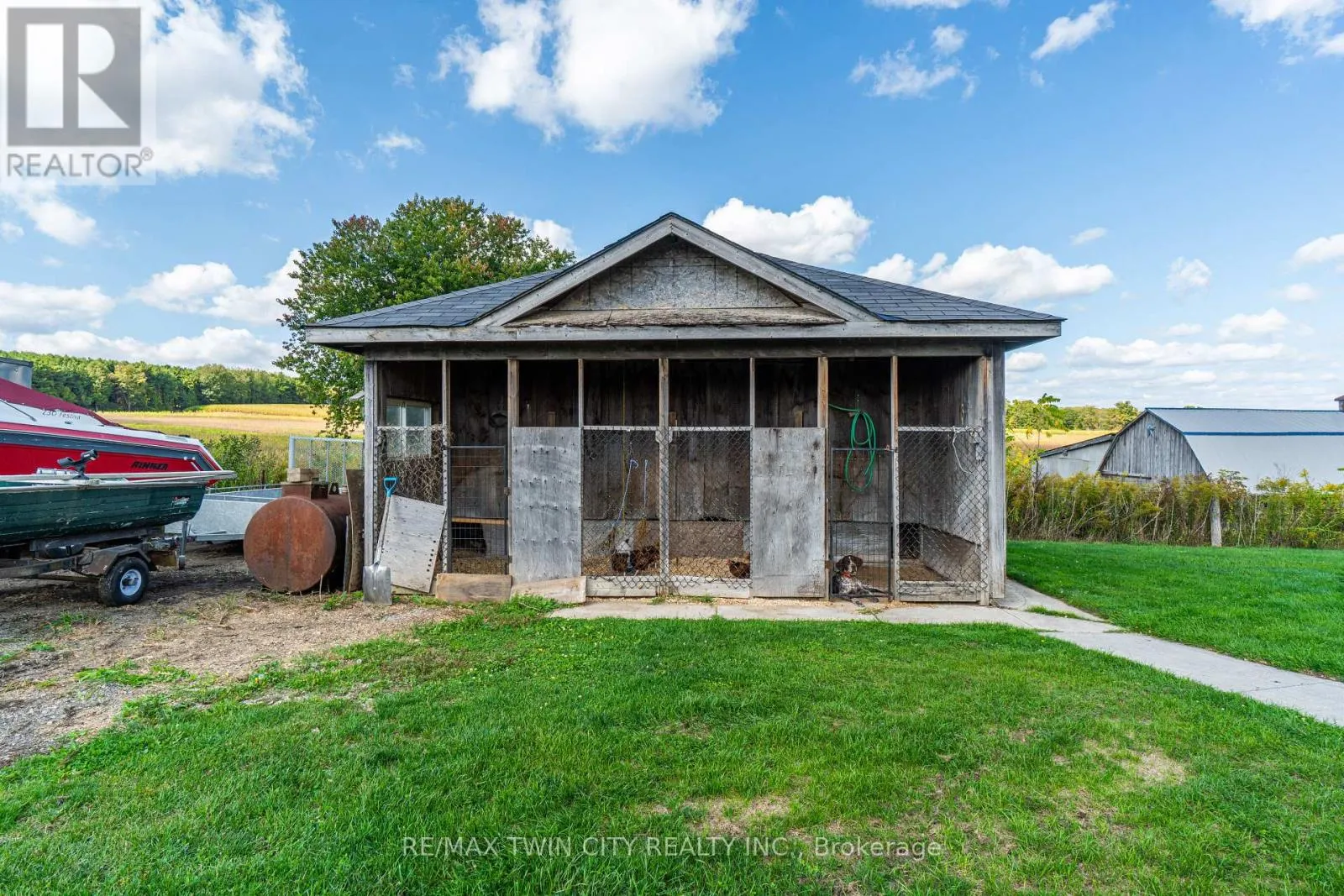 591 GOVERNORS ROAD E