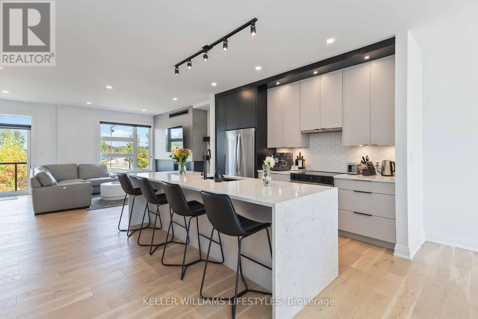 18 - 231 CALLAWAY ROAD, #18