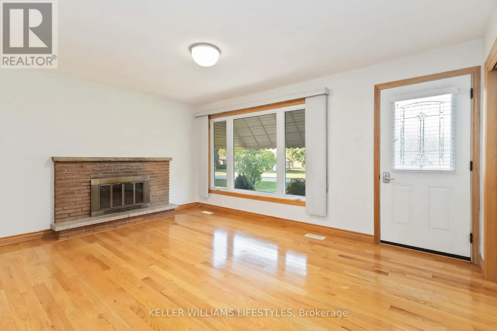 UPPER - 61 DELAWARE ST STREET S, #Upper