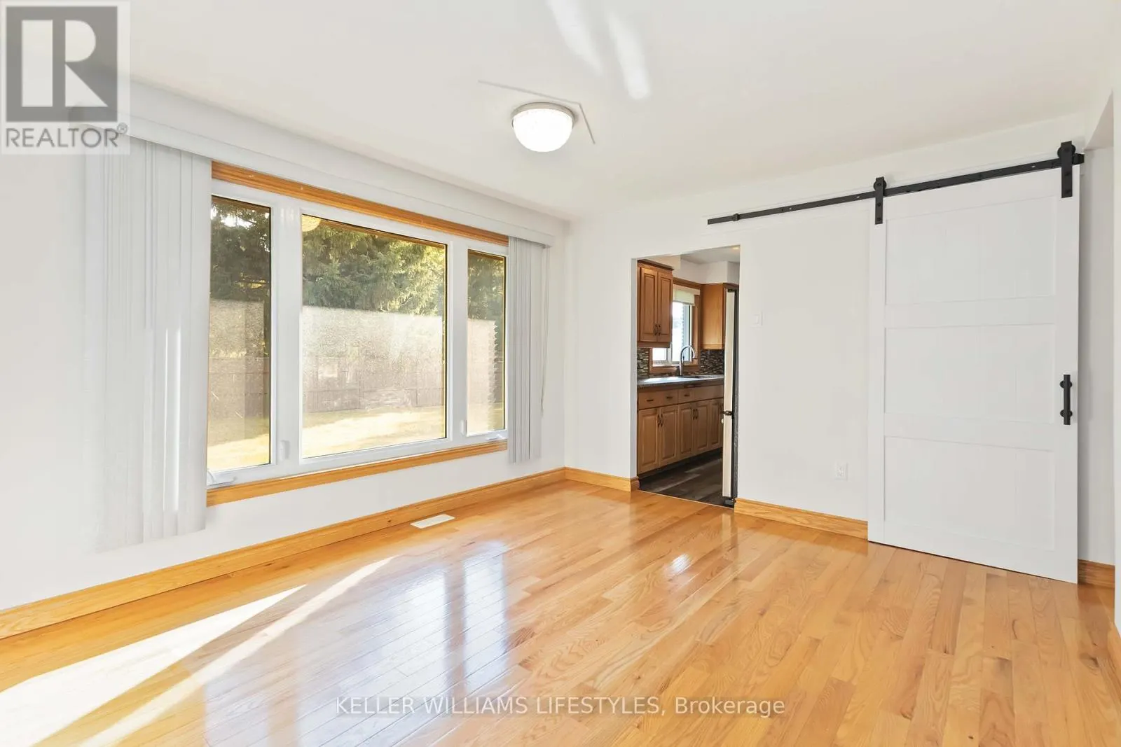 UPPER - 61 DELAWARE ST STREET S, #Upper