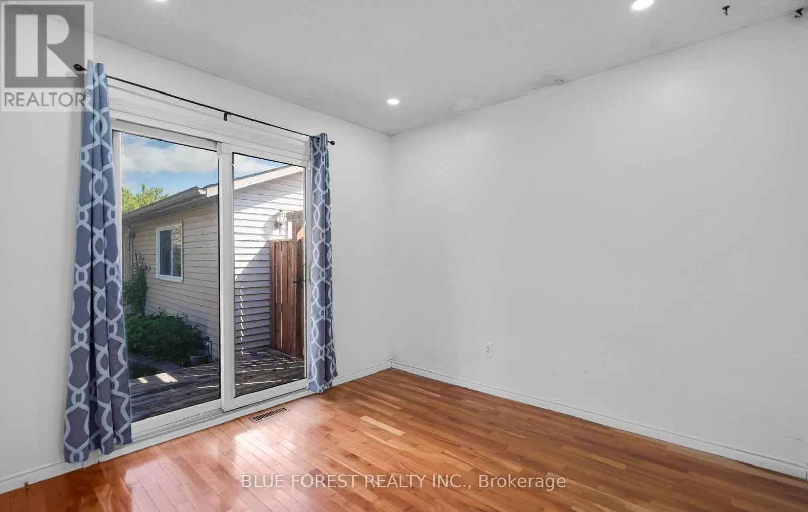 92 ARDSLEY ROAD