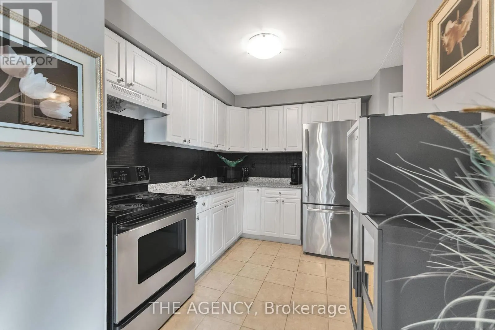 48 - 860 RYMAL ROAD E