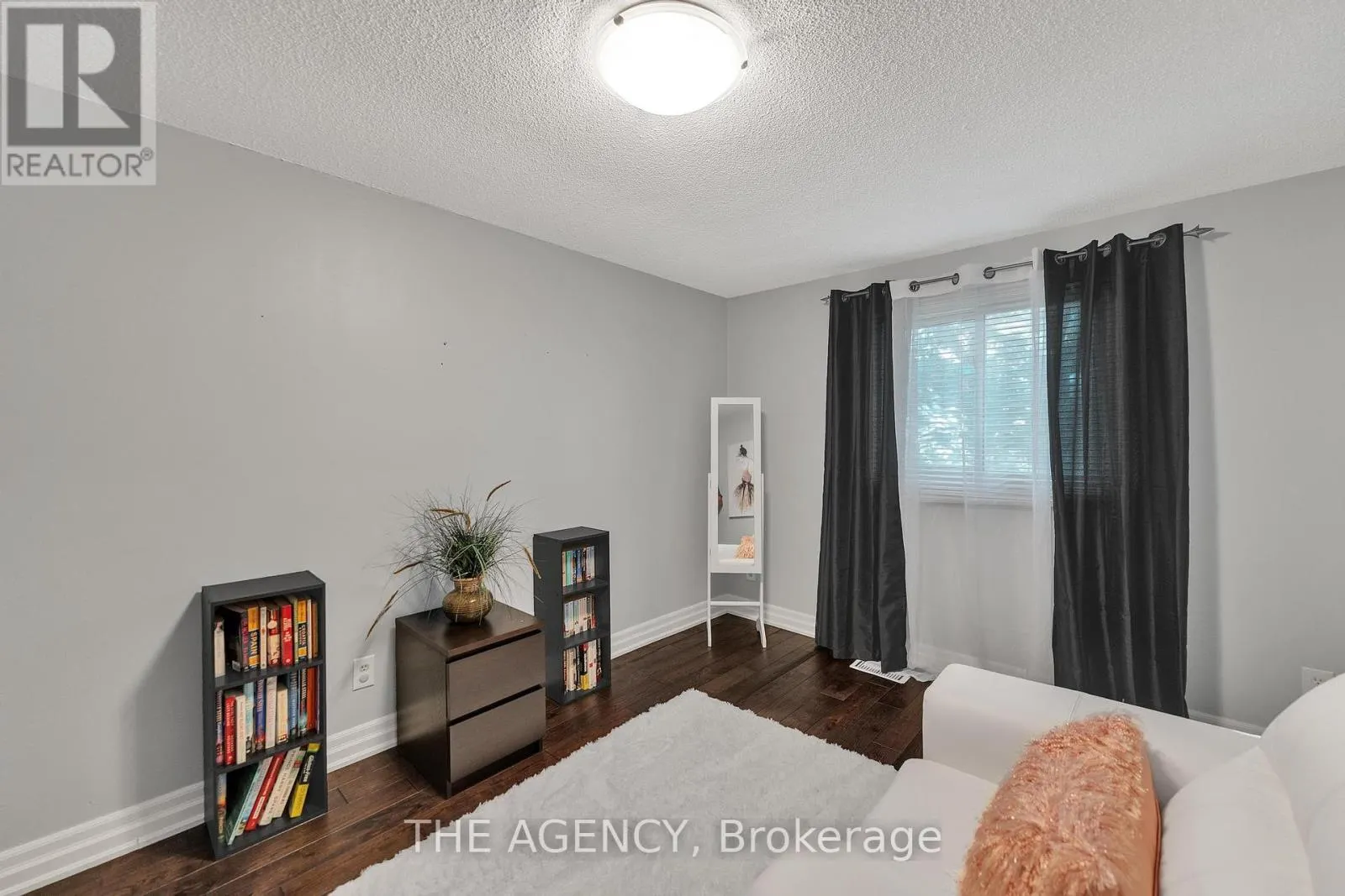 48 - 860 RYMAL ROAD E