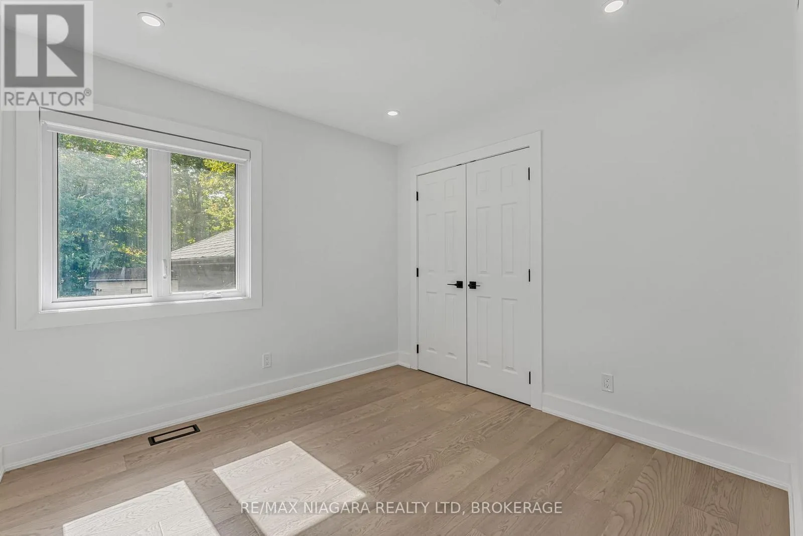 1018 RIDGEWOOD AVENUE
