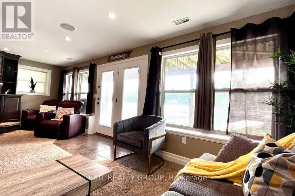 1531 FOXBORO STIRLING ROAD