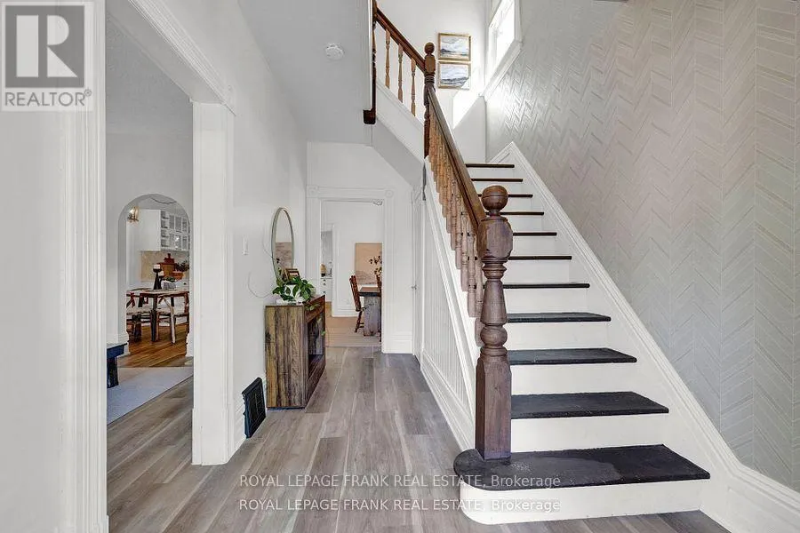 18 NASSAU STREET