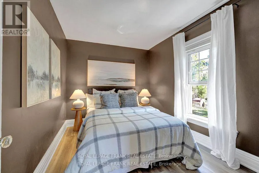 18 NASSAU STREET