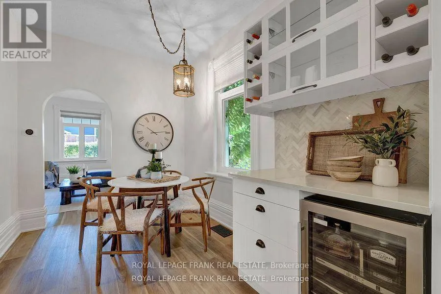 18 NASSAU STREET
