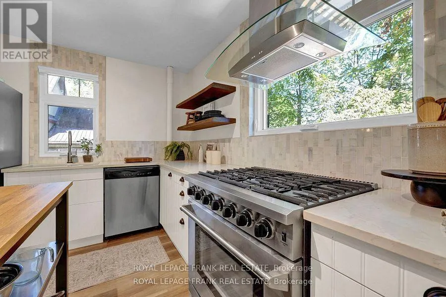 18 NASSAU STREET
