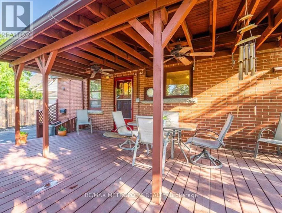117 QUEENSWAY DRIVE