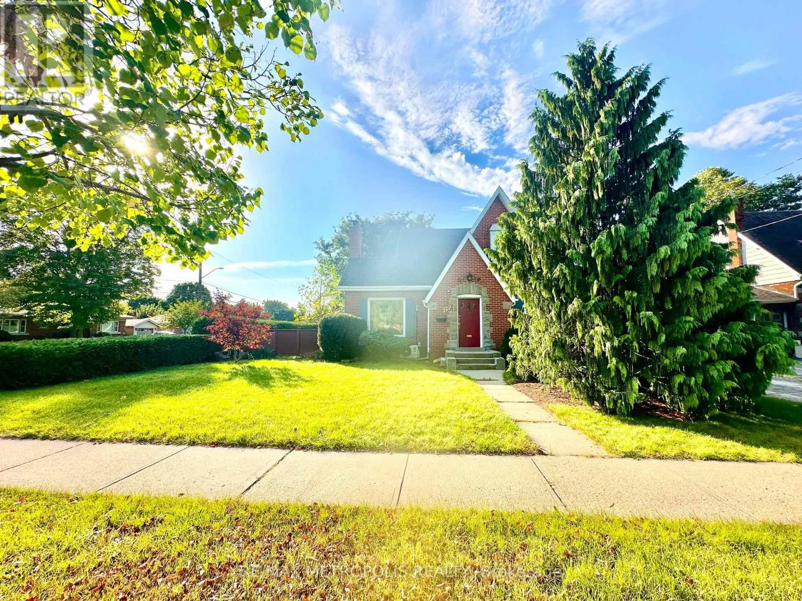 117 QUEENSWAY DRIVE