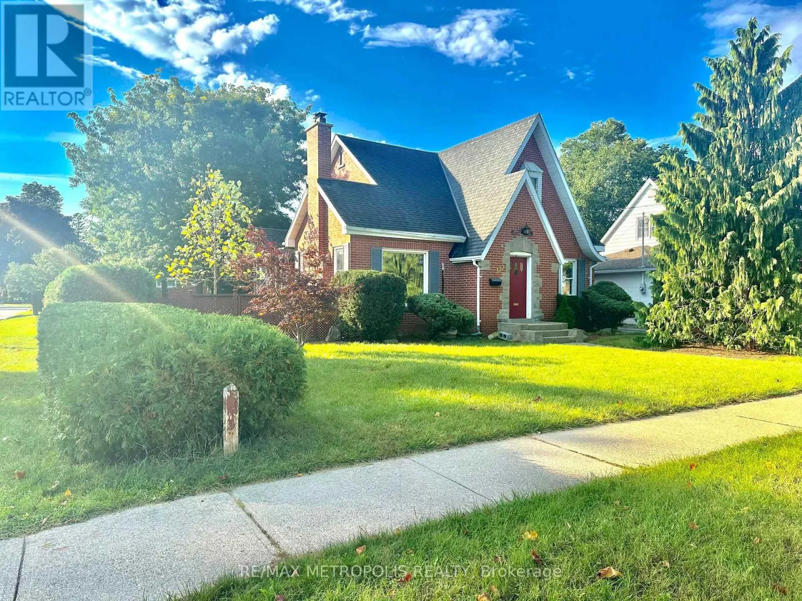 117 QUEENSWAY DRIVE