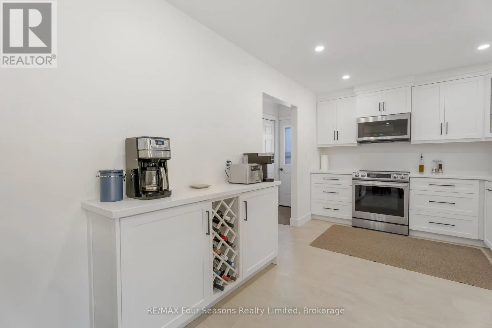 571 DAVID STREET