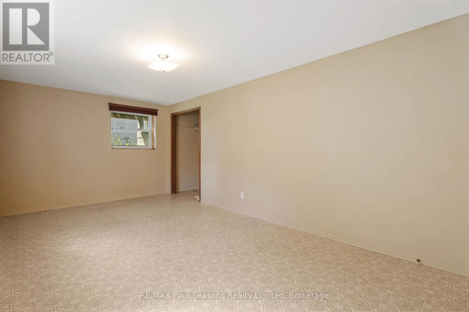 571 DAVID STREET