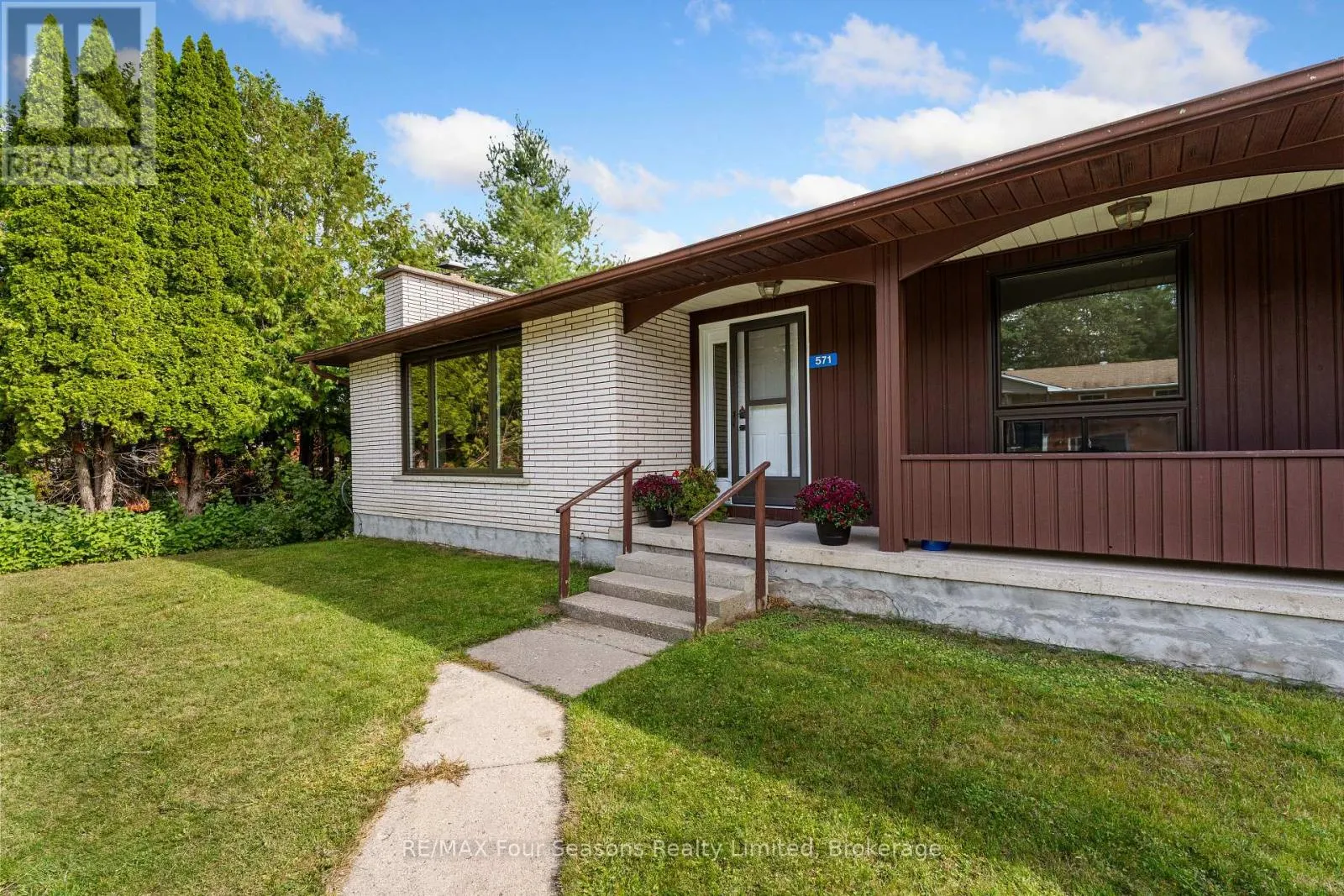 571 DAVID STREET