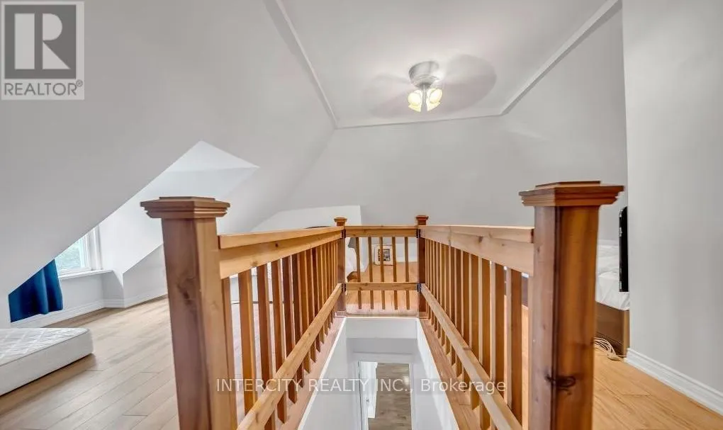 8731 WELLINGTON ROAD