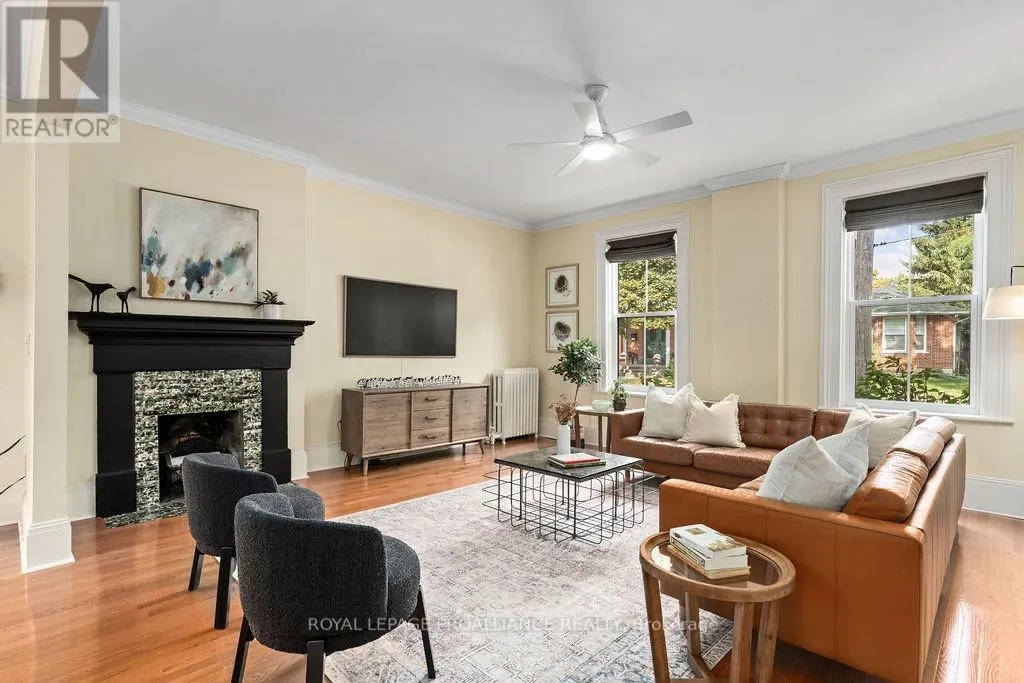7 FORIN STREET