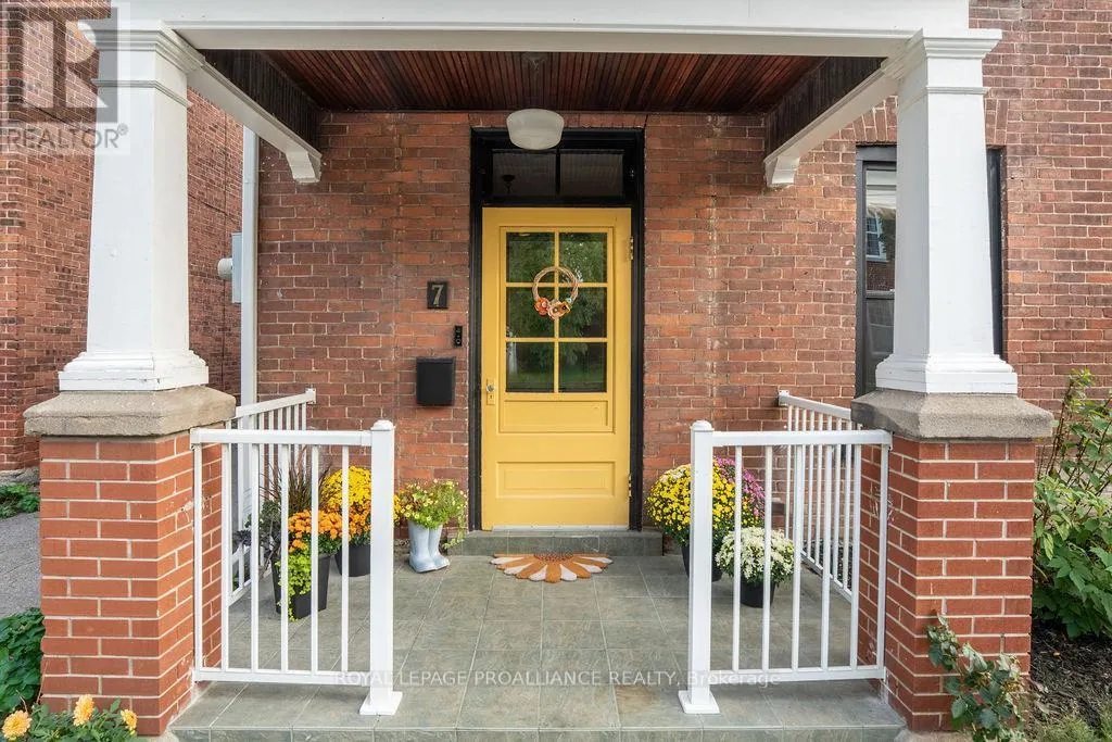 7 FORIN STREET