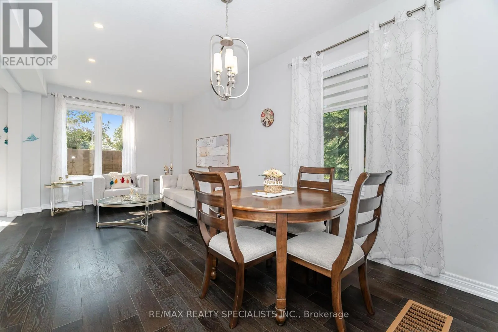 6 - 90 RAYMOND ROAD