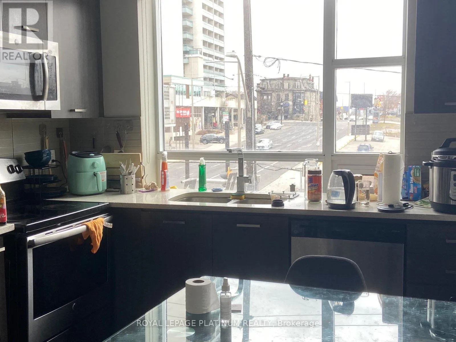 303 - 150 MAIN STREET W