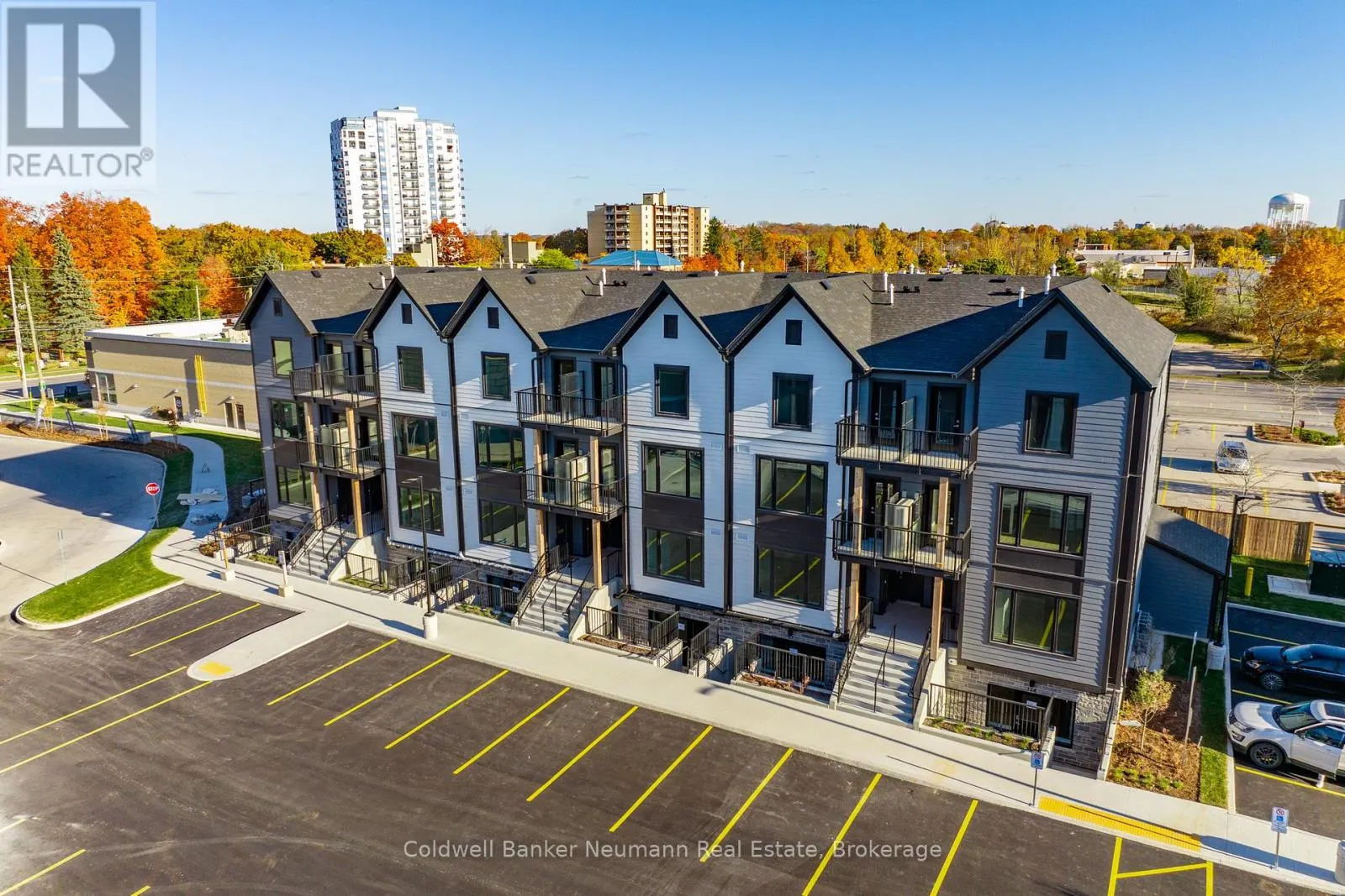 102 - 708 WOOLWICH STREET, #102