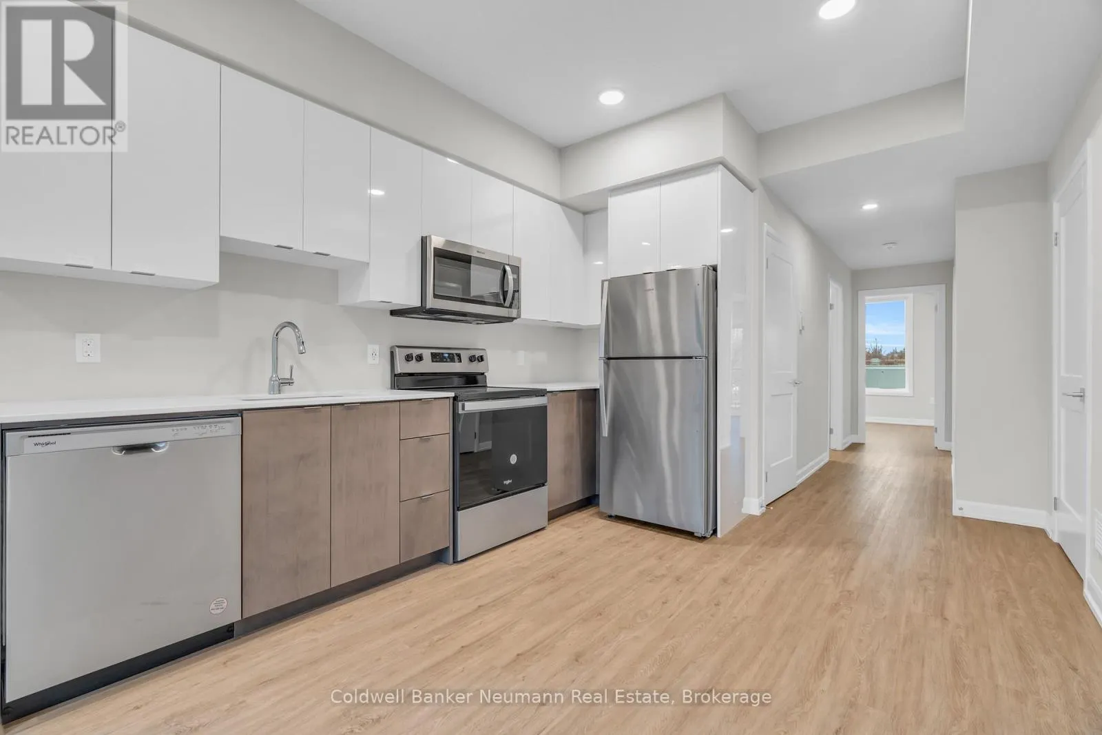 102 - 708 WOOLWICH STREET, #102